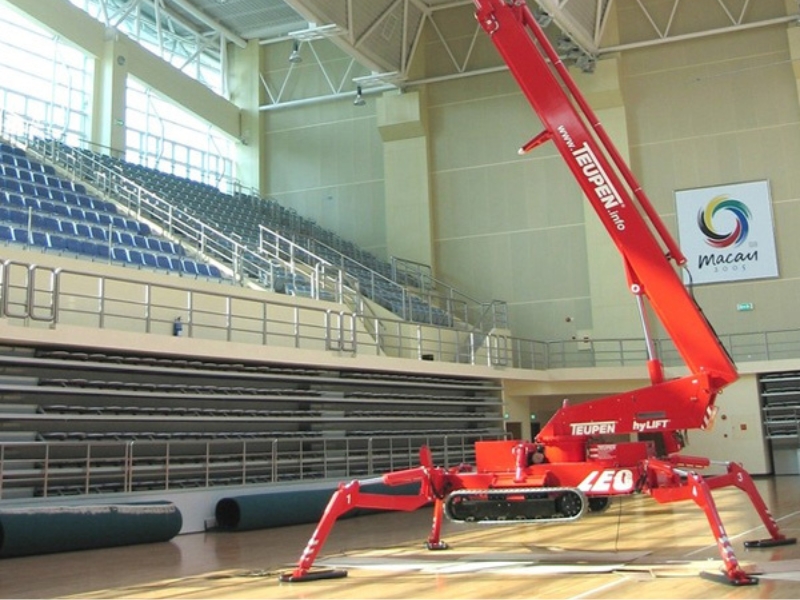 Teupen Leo 36 T gąsienicowe